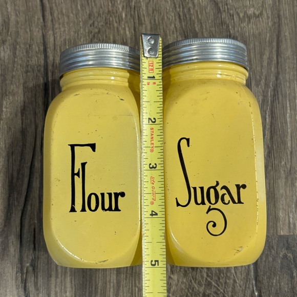 Vintage Hocking Shaker Set Flour Sugar Yellow Fired On Art Deco Range - Picture 10 of 15